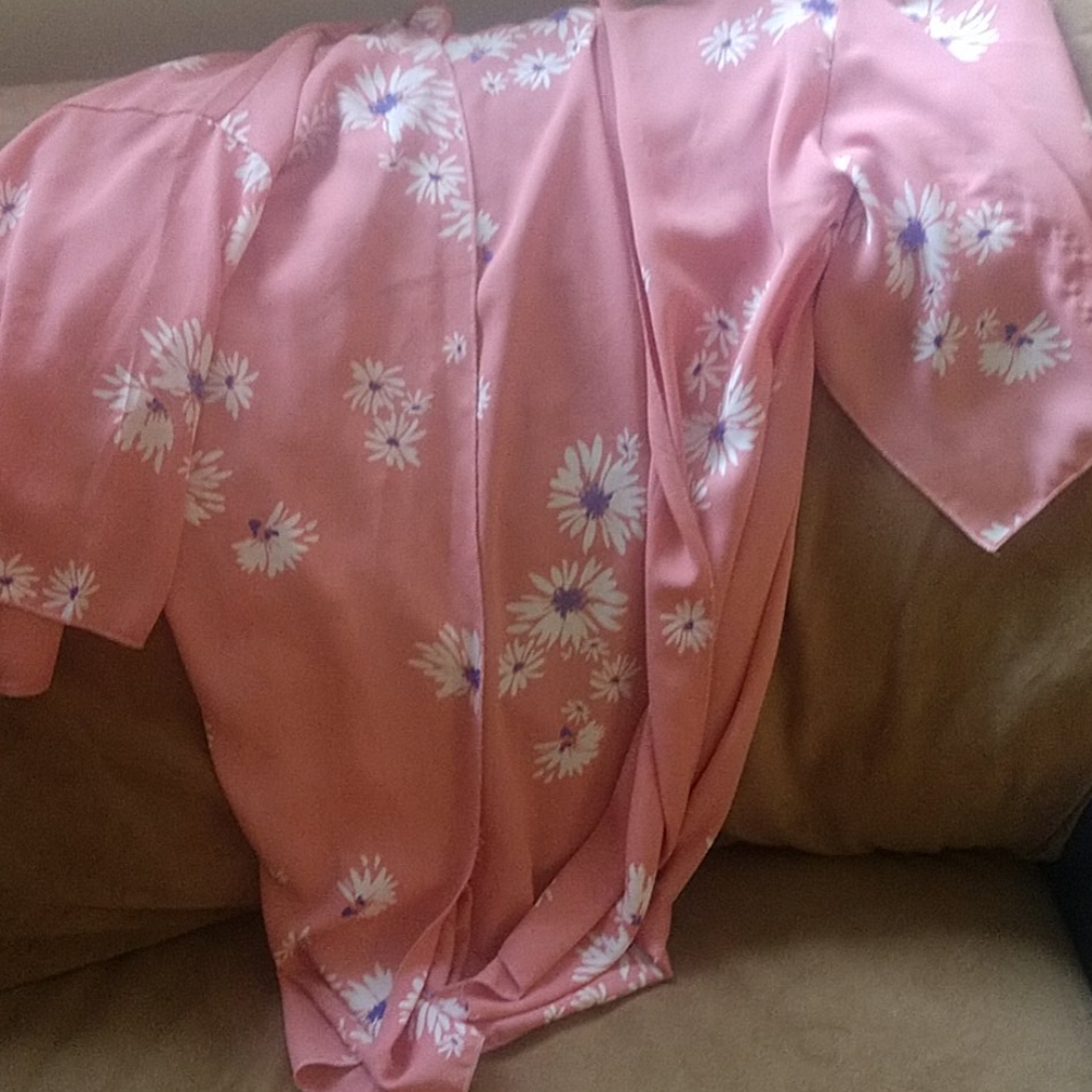 Pastel pink light weight shaw flower print